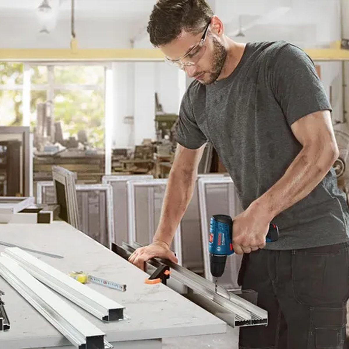 Máy khoan vặn vít dùng pin Bosch GSR 120-LI 06019G80K0