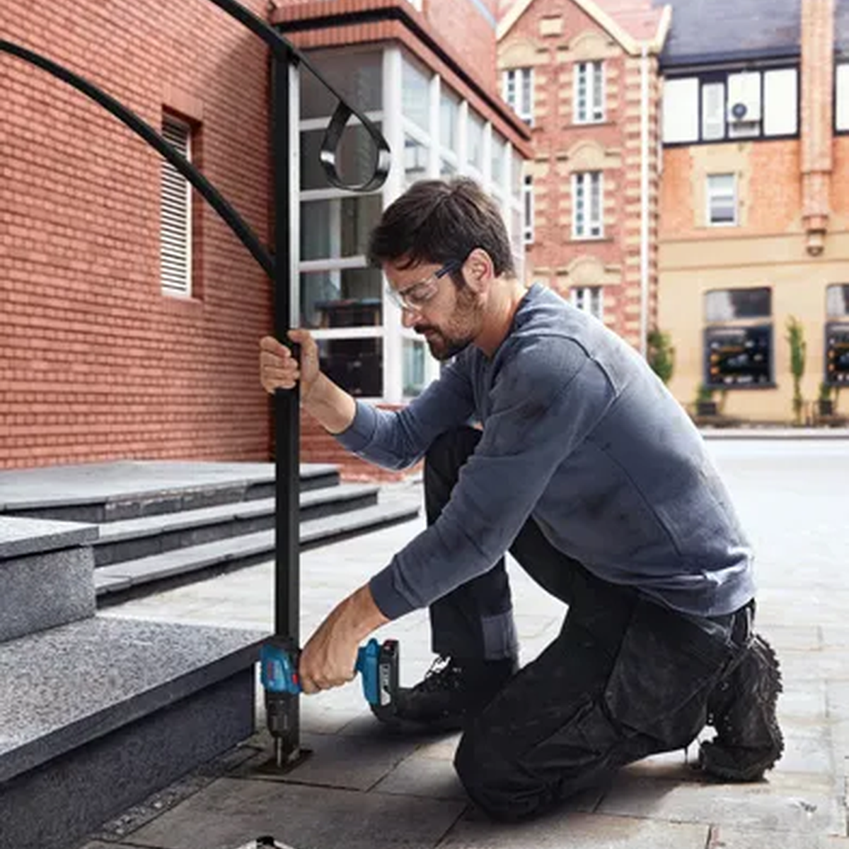 Máy khoan vặn vít pin Bosch GSB 185-LI 06019K31K2