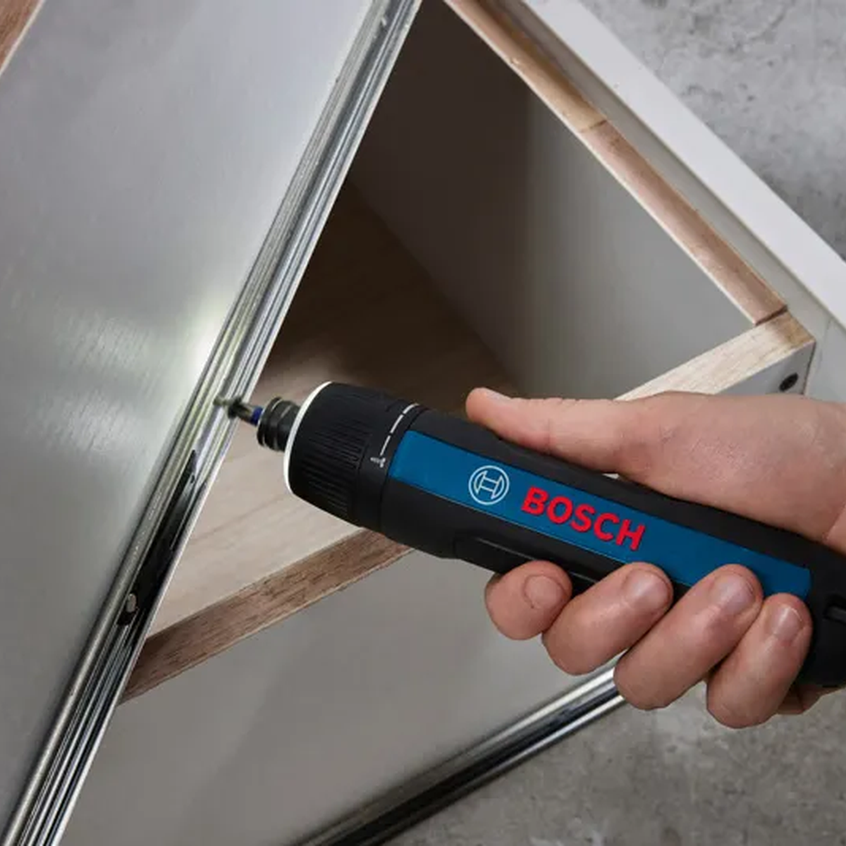 Máy vặn vít pin Bosch GO 3 (KIT) 06019H2281
